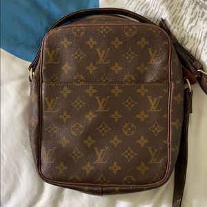 Authentic Louis Vuitton Crossbody